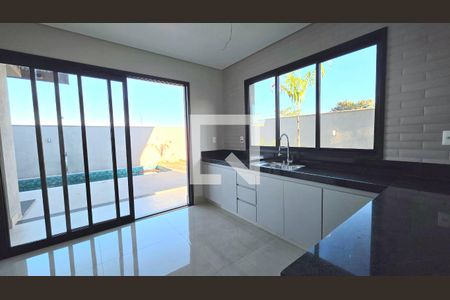 Casa à venda com 3 quartos, 180m² em Várzea, Lagoa Santa