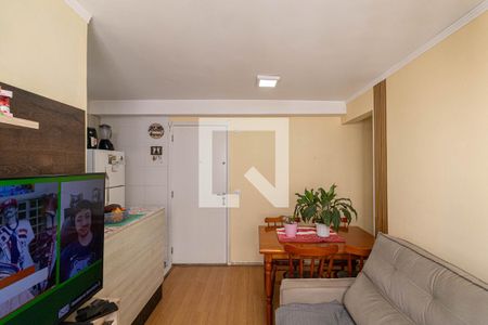 Sala/Cozinha/Área de Serviço  de apartamento para alugar com 2 quartos, 41m² em Itaquera, São Paulo