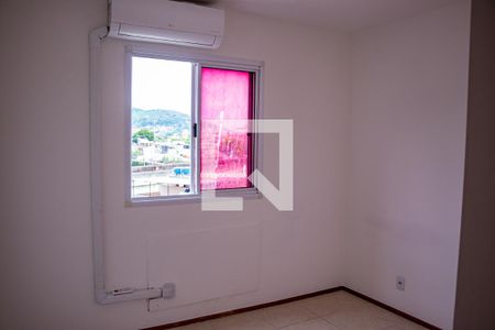 Quarto 1 de apartamento para alugar com 2 quartos, 56m² em Irajá, Rio de Janeiro