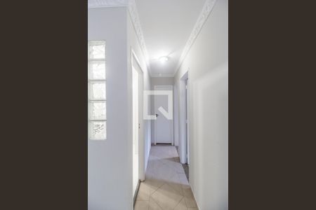 Corredor de apartamento para alugar com 2 quartos, 45m² em Vila Caldas, Carapicuíba