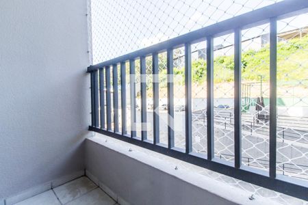 Varanda de apartamento para alugar com 2 quartos, 45m² em Vila Caldas, Carapicuíba