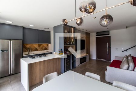 Sala  de casa de condomínio para alugar com 3 quartos, 152m² em Residencial Onze (alphaville), Santana de Parnaíba