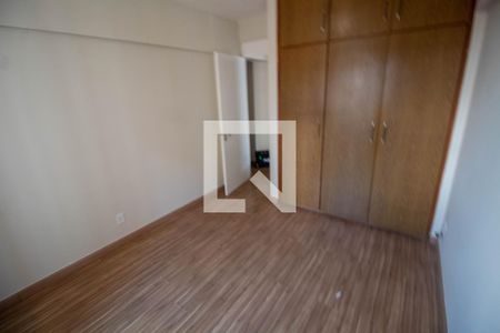 QUARTO 1 de apartamento para alugar com 2 quartos, 79m² em Centro, Campinas