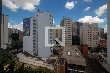 VISTA DA SALA de apartamento para alugar com 2 quartos, 79m² em Centro, Campinas