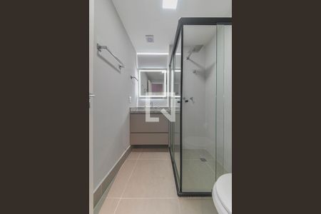 Banheiro de kitnet/studio para alugar com 1 quarto, 22m² em Vila Cordeiro, São Paulo