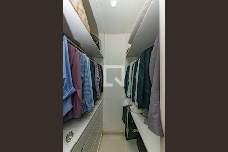 Closet da suíte de casa à venda com 5 quartos, 220m² em Cinquentenario, Belo Horizonte