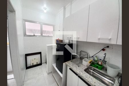 Cozinha de apartamento para alugar com 1 quarto, 92m² em Centro, São Vicente