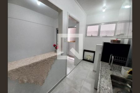 Cozinha de apartamento para alugar com 1 quarto, 92m² em Centro, São Vicente
