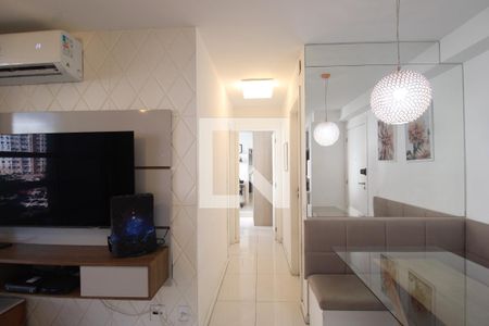 Sala - Corredor  de apartamento à venda com 2 quartos, 61m² em Gardênia Azul, Rio de Janeiro