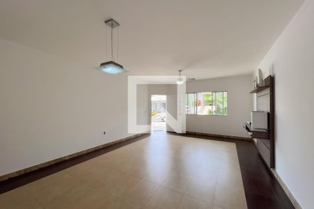 Sala de casa de condomínio para alugar com 3 quartos, 140m² em Jardim Santana, Valinhos