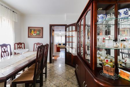 Casa à venda com 4 quartos, 165m² em Cidade São Francisco, São Paulo