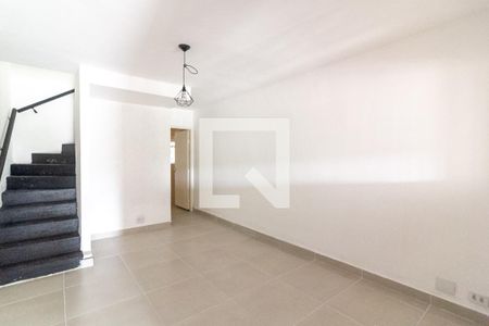 Sala de casa à venda com 3 quartos, 110m² em Jardim Aparecida, São Paulo