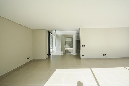  Sala de casa de condomínio à venda com 4 quartos, 680m² em Parque Terra Nova Ii, São Bernardo do Campo