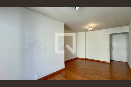 Sala de apartamento à venda com 3 quartos, 71m² em Pinheiros, São Paulo