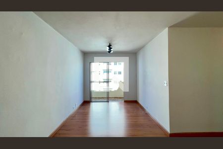 Sala de apartamento à venda com 3 quartos, 71m² em Pinheiros, São Paulo
