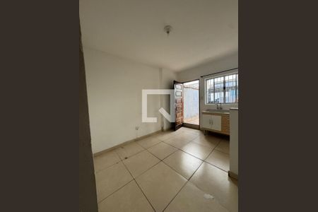 Sala/Cozinha de casa para alugar com 1 quarto, 148m² em Socorro, São Paulo