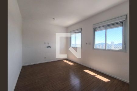 Apartamento à venda com 2 quartos, 55m² em Jardim Tupanci, Barueri