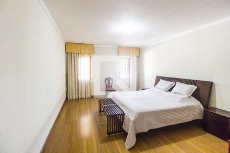 Suíte master de casa de condomínio à venda com 4 quartos, 410m² em  Alphaville, Santana de Parnaíba