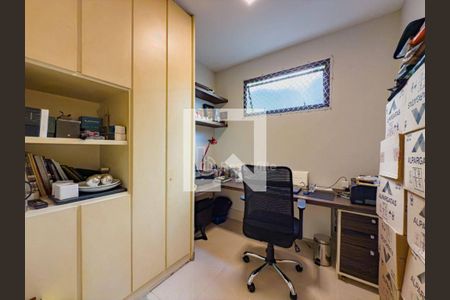 Casa à venda com 3 quartos, 180m² em Residencial Tambore III, Santana de Parnaíba