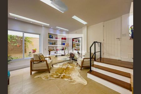 Casa à venda com 4 quartos, 297m² em Residencial Cinco (Alphaville), Santana de Parnaíba