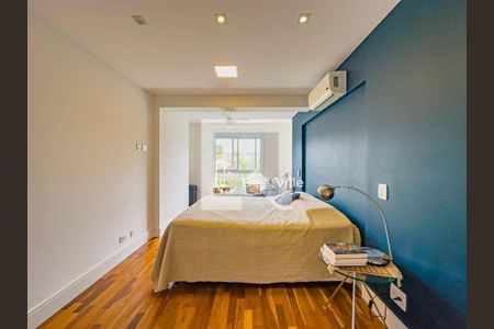 Casa à venda com 4 quartos, 297m² em Residencial Cinco (Alphaville), Santana de Parnaíba