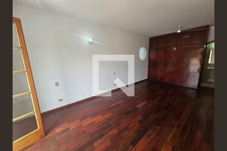 Casa à venda com 3 quartos, 303m² em Vila Sonia, São Paulo