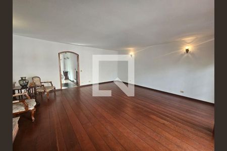 Casa à venda com 3 quartos, 303m² em Vila Sonia, São Paulo