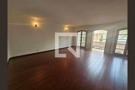 Casa à venda com 3 quartos, 303m² em Vila Sonia, São Paulo