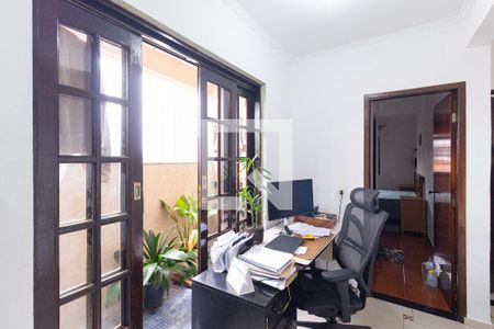 Corredor de casa para alugar com 3 quartos, 247m² em Km 18, Osasco