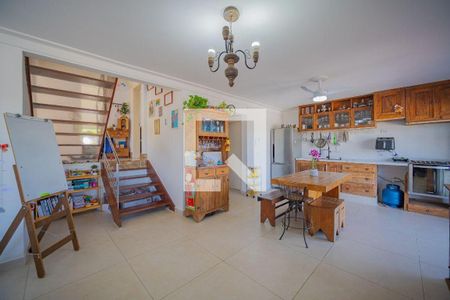 Casa à venda com 3 quartos, 272m² em Alphaville, Santana de Parnaíba