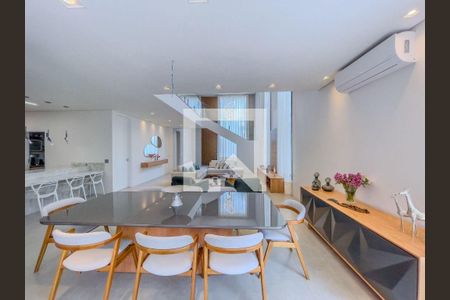 Casa de Condomínio à venda com 4 quartos, 349m² em Residencial Burle Marx, Santana de Parnaíba