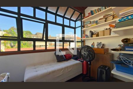 Casa à venda com 4 quartos, 305m² em Residencial Onze (Alphaville), Santana de Parnaíba