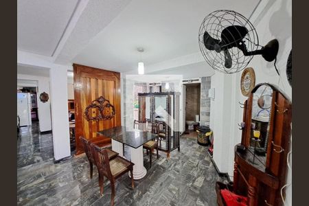 SALA de casa à venda com 2 quartos, 160m² em Vila Bertioga, São Paulo