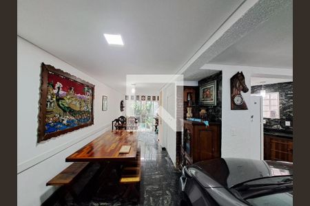 SALA de casa à venda com 2 quartos, 160m² em Vila Bertioga, São Paulo
