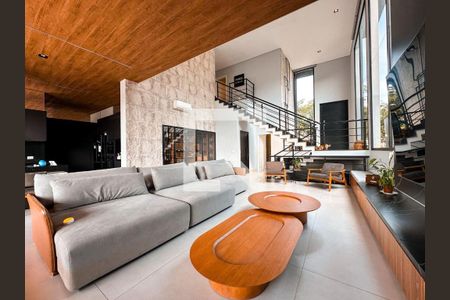 Casa à venda com 4 quartos, 347m² em Cidade Tamboré, Santana de Parnaíba