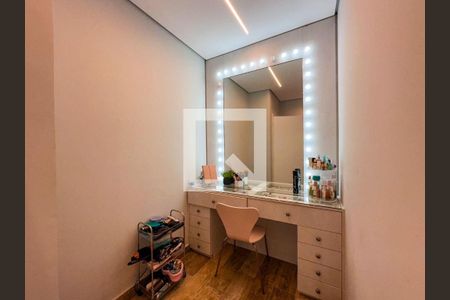 Casa à venda com 4 quartos, 347m² em Cidade Tamboré, Santana de Parnaíba