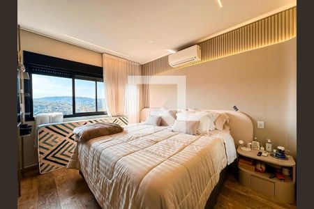 Casa à venda com 4 quartos, 347m² em Cidade Tamboré, Santana de Parnaíba