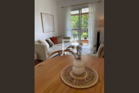 Apartamento à venda com 2 quartos, 60m² em Jardim Tupanci, Barueri