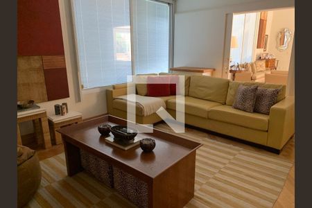 Casa de Condomínio à venda com 4 quartos, 950m² em Alphaville Residencial Um, Barueri