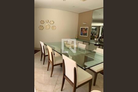 Casa de Condomínio à venda com 4 quartos, 950m² em Alphaville Residencial Um, Barueri