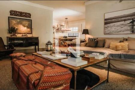 Casa à venda com 3 quartos, 200m² em Residencial Onze (alphaville), Barueri