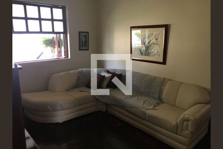 Casa à venda com 4 quartos, 194m² em Cachoeirinha, Belo Horizonte