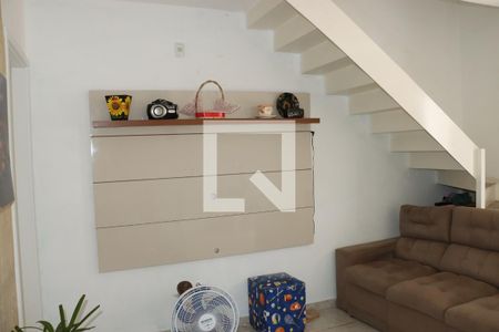 Casa de Condomínio para alugar com 2 quartos, 60m² em Água Espraiada, Cotia