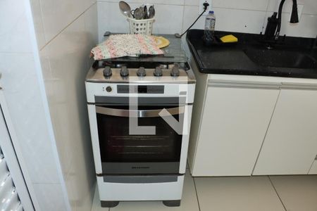 Casa de Condomínio para alugar com 2 quartos, 60m² em Água Espraiada, Cotia