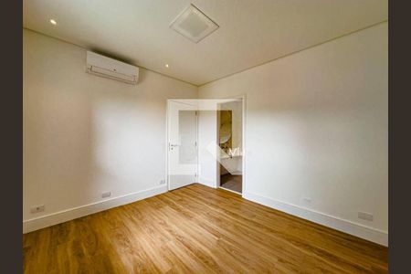 Casa à venda com 4 quartos, 331m² em Alphaville, Santana de Parnaíba