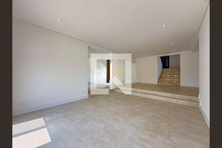 Casa à venda com 4 quartos, 331m² em Alphaville, Santana de Parnaíba