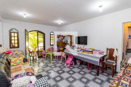 Sala de casa à venda com 3 quartos, 250m² em Vila Medeiros, São Paulo