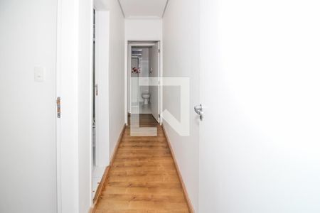 Corredor de apartamento à venda com 2 quartos, 75m² em Piracuama, São Paulo