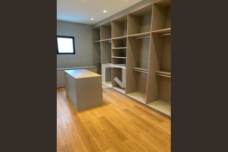 Casa à venda com 4 quartos, 520m² em Tamboré, Santana de Parnaíba