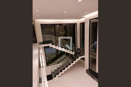 Casa à venda com 4 quartos, 520m² em Tamboré, Santana de Parnaíba